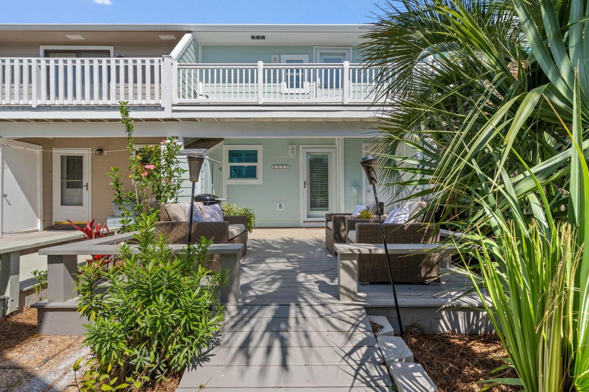 140 Feet To White Sandy Beaches! Newly Renovated! Pool! Grill!