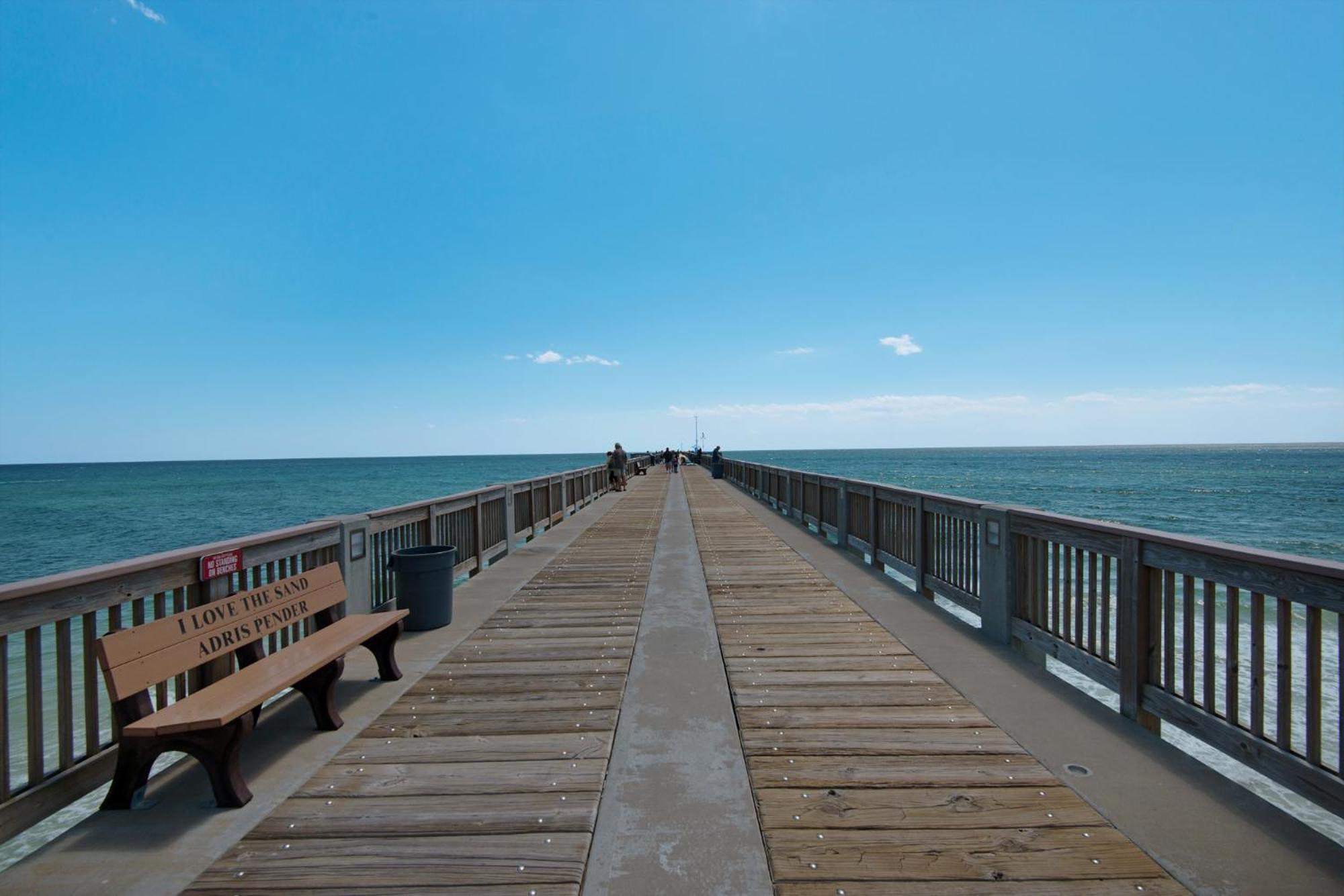 140 Feet To White Sandy Beaches! Newly Renovated! Pool! Grill! *